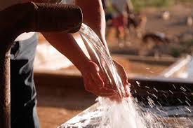 Água corrente e saneamento básico