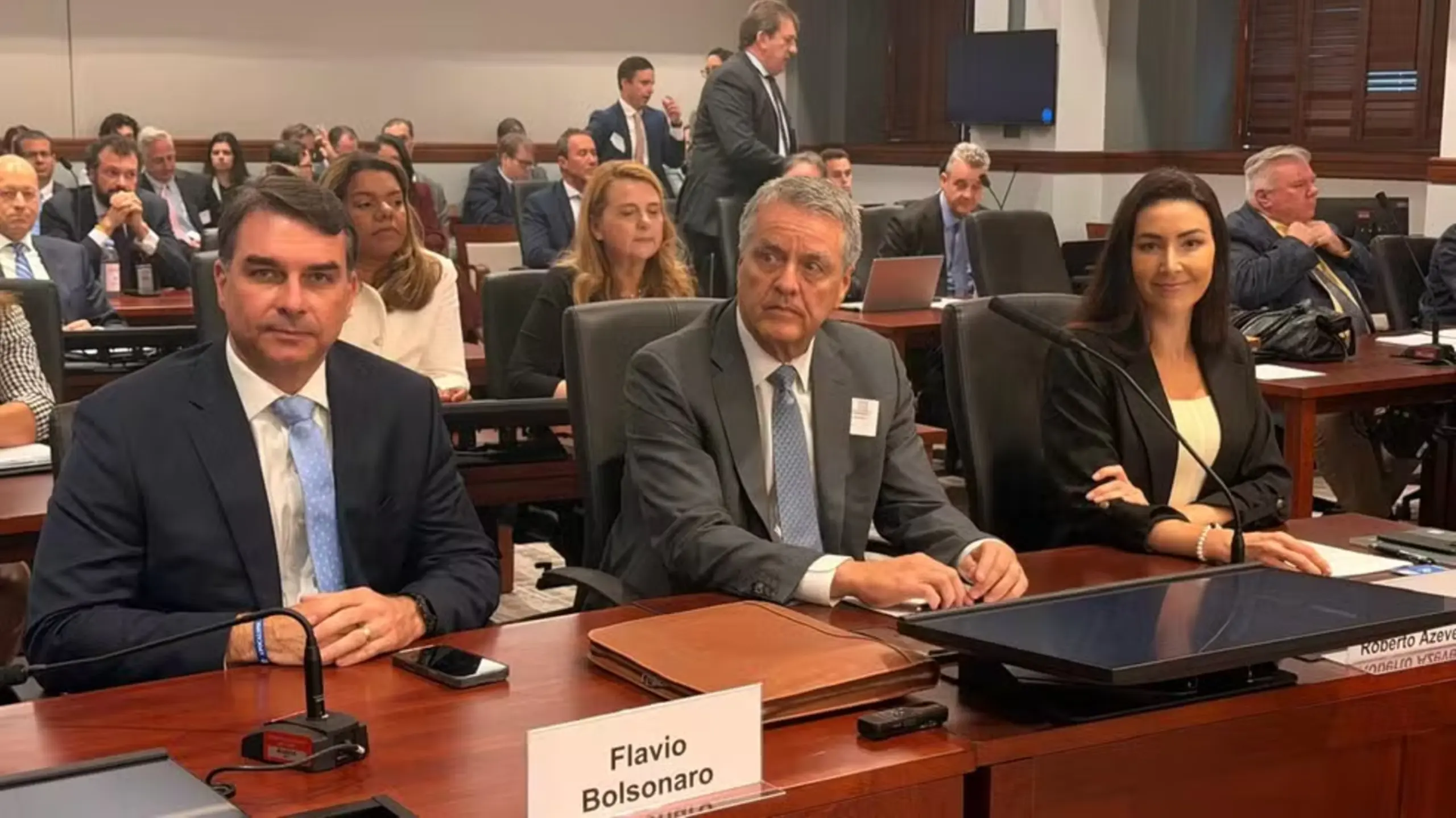 Flávio Bolsonaro na audiência pública do USTR